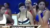 好看爱看!这是什么女子篮球赛?穿得这么少啊!🙈