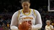 😲女版奥尼尔?NCAA女篮大杀器!场均35分统治禁区!